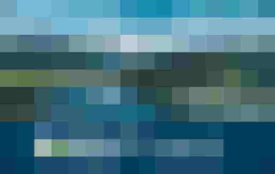 Bergpanorama über Zell am See mit See und Skigebieten, Werbung für Sommerkarte.